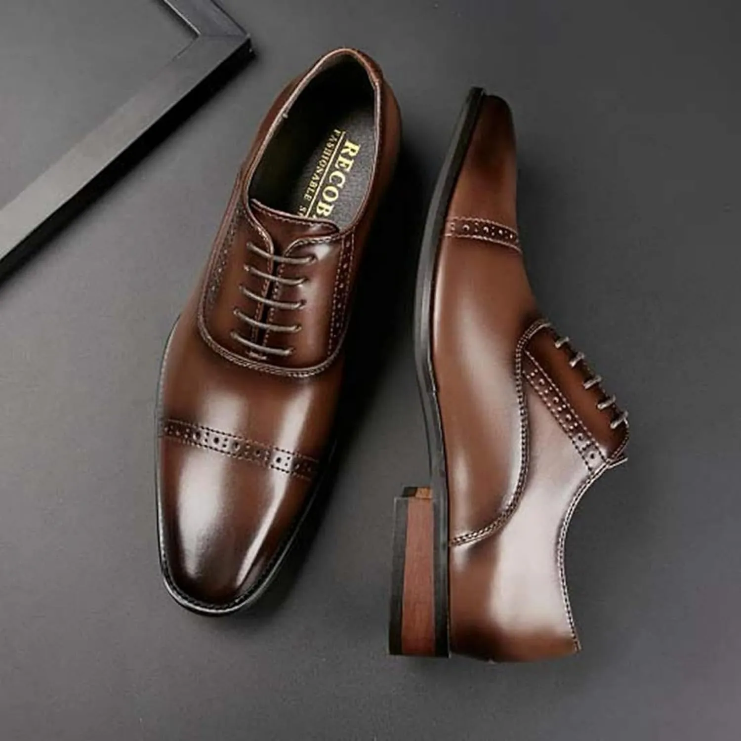 Men's Formal Business Shoes, Groom's Wedding Shoes, Oxford Shoes, Casual Leather Office Shoes, Square Toe Brogue Shoes